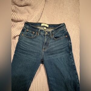 Abercrombie curve love straight mid rise 00 24